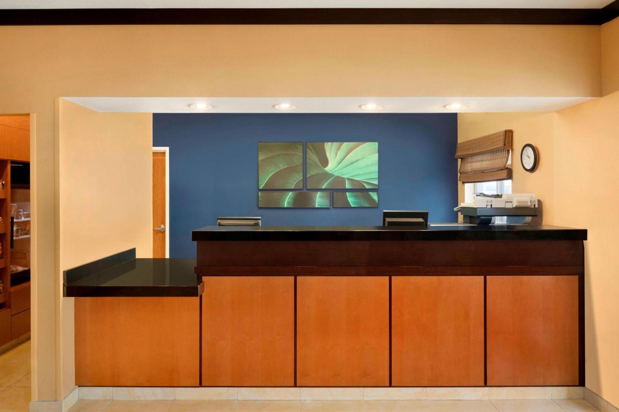 Fairfield Inn & Suites By Marriott שמפיין מראה חיצוני תמונה