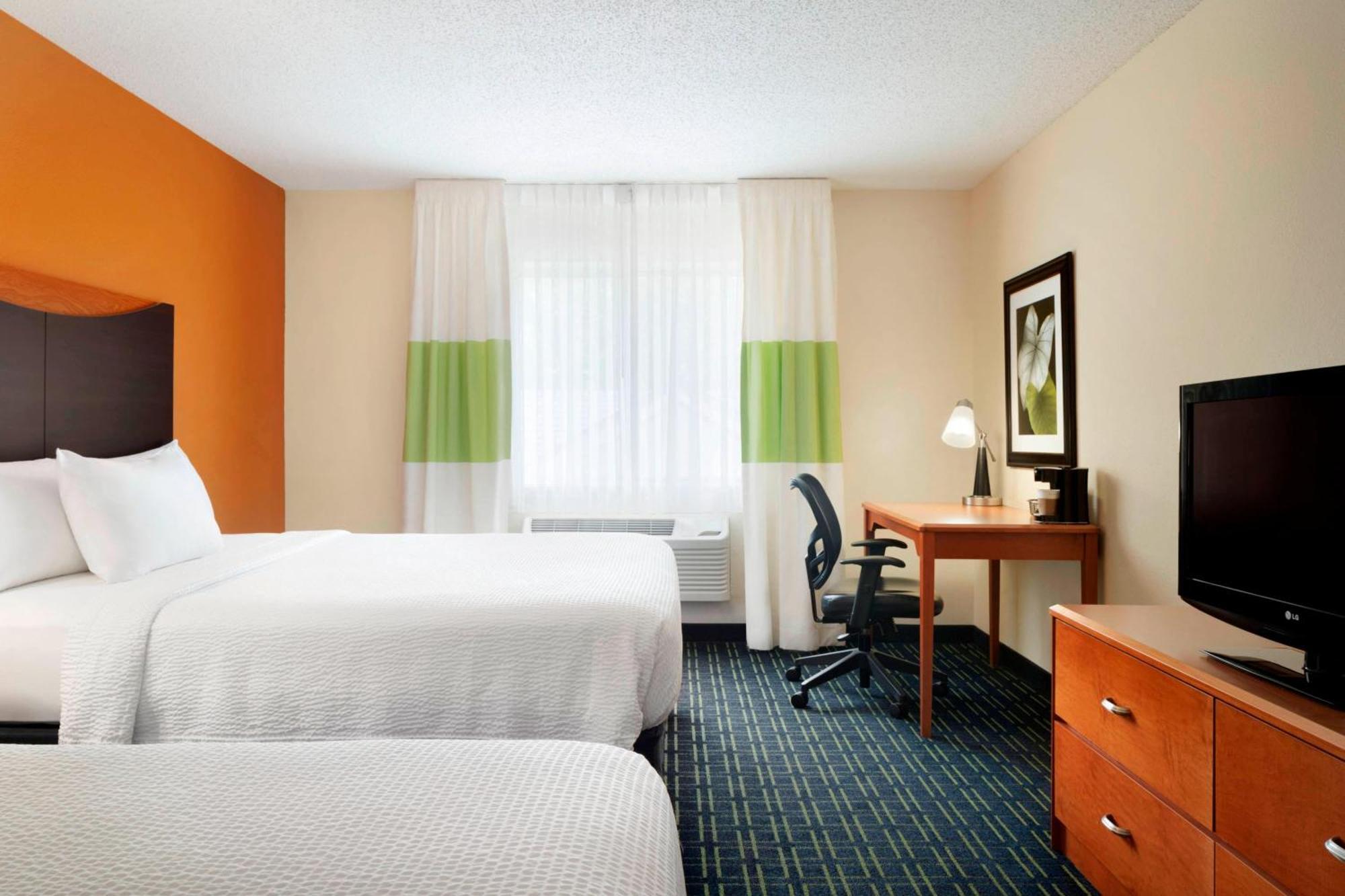 Fairfield Inn & Suites By Marriott שמפיין מראה חיצוני תמונה