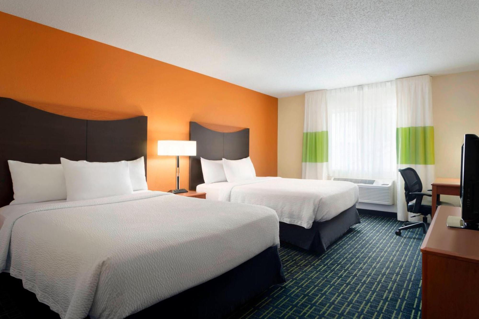 Fairfield Inn & Suites By Marriott שמפיין מראה חיצוני תמונה
