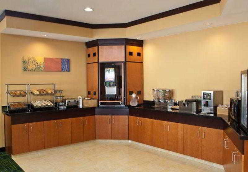 Fairfield Inn & Suites By Marriott שמפיין מראה חיצוני תמונה